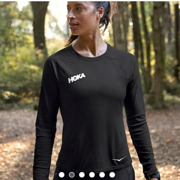 Hoka One One Tops - Hoka One One performance long Sleeve top